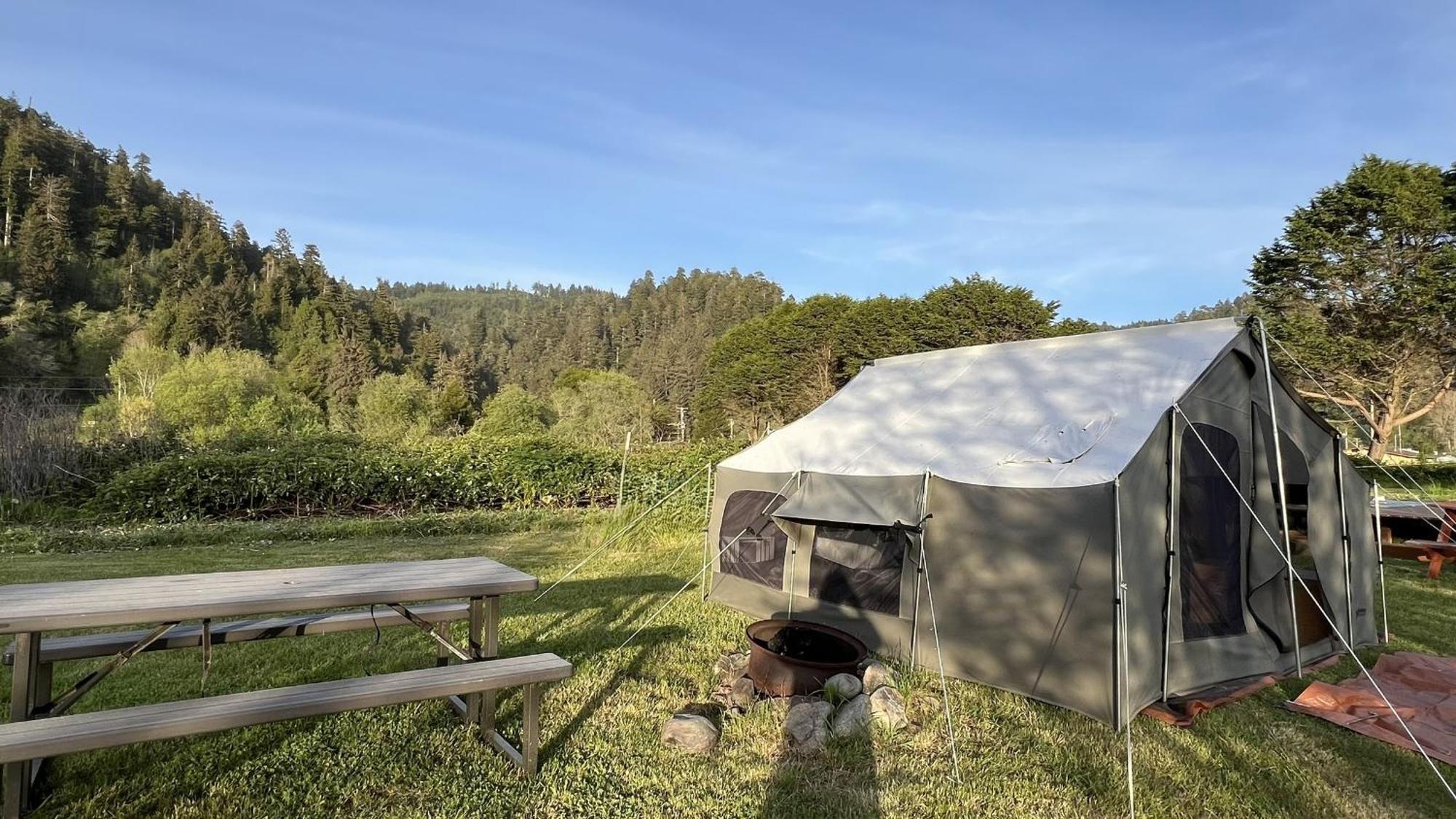Glamping Tent On The River Кламат Экстерьер фото